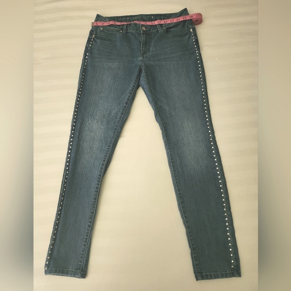 Jennifer Lopez Skinny Jeans Size 8 - Trendy Silver Studs - Chic Street Style - Picture 7 of 13